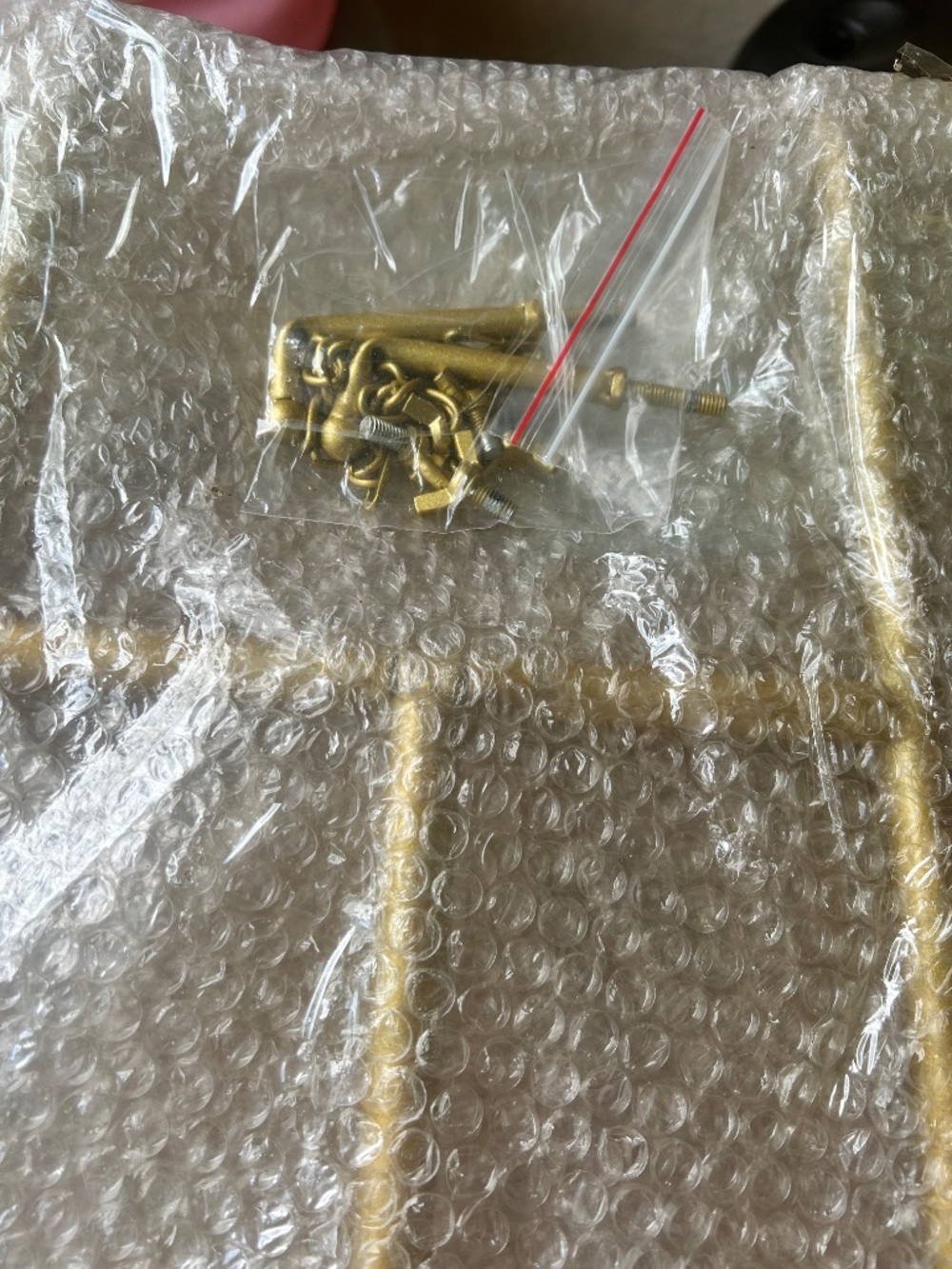 gold easel - Picture 3 of 6